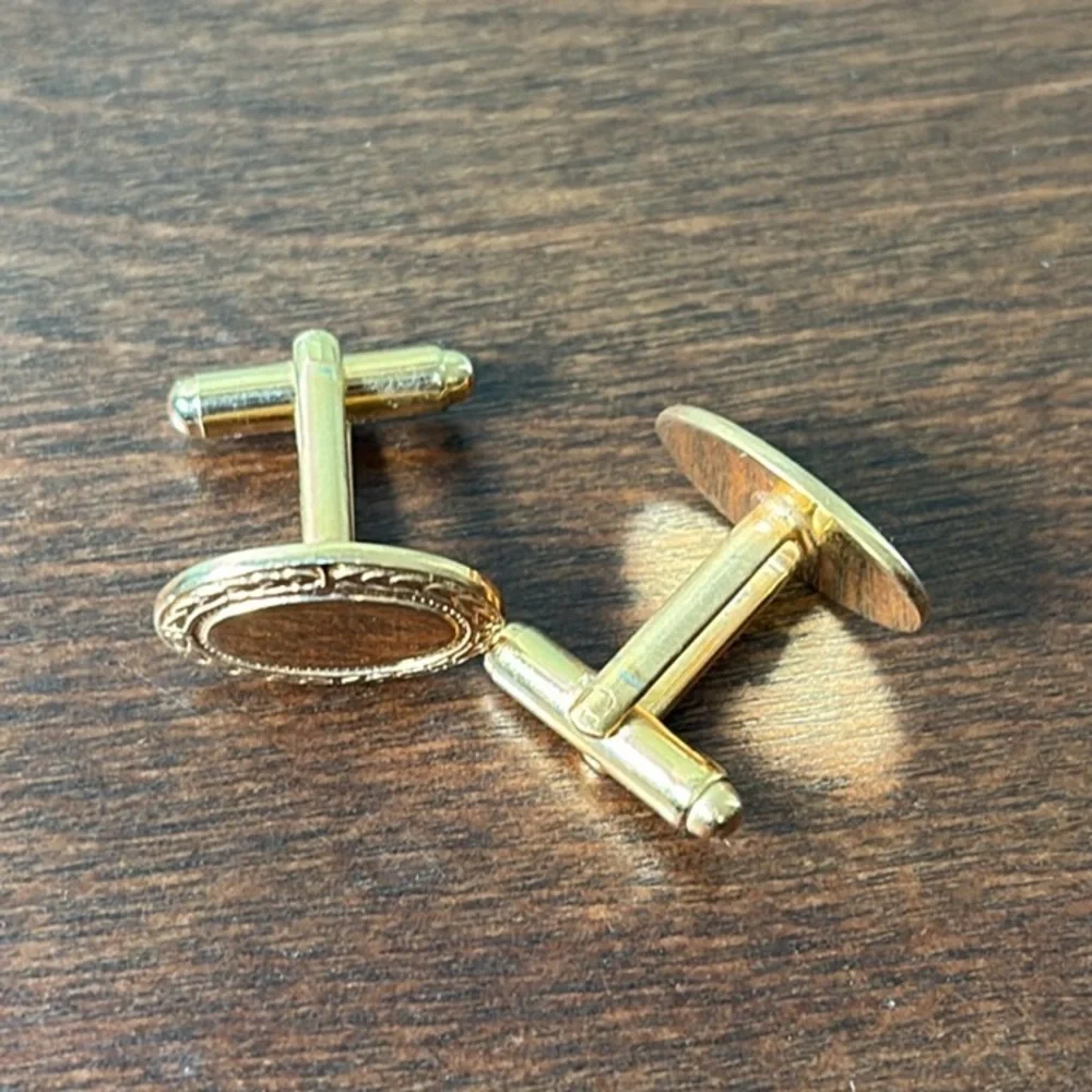 Vintage decorative edging oval gold tone‎ cuff links